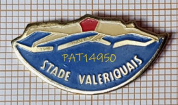 PAT14950 NATATION   STADE VALERIQUAIS   SAINT ST VALERY En CAUX Dpt 76 SEINE MARITIME - Zwemmen