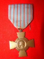 Croix Du Combattant Modèle 1914 - 1918 ( Décret Du 28 Juin 1930 ) - France