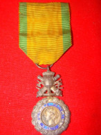 Médaille Militaire ( 8 éme Modèle ) - France