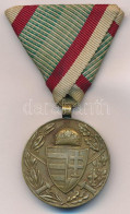 1929. "Magyar Háborús Emlékérem Kardokkal, Sisakkal" Bronz Kitüntetés, Eredeti Mellszalagon T:XF ü. NMK 418. - Sin Clasificación