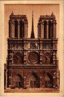 T2 Paris, Notre Dame, La Facade / Church - Unclassified