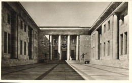 ** T2 Berlin, Ehrenhof Der Neuen Reichskanzlei, Architekt Albert Speer / Courtyard Of The Third Reich's New Chancellery, - Unclassified