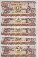 MOZAMBIQUE 50 METICAIS 1986 UNC P 129 B ( 5 Billets ) - Mozambique