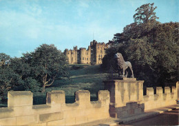 Postcard United Kingdom England Northumberland  Alnwick Castle And Lion Bridge - Altri & Non Classificati