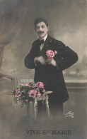 FANTAISIE - Homme - Vive Ste Marie - Boutonnière à Fleurs - Roses - Colorisé - Carte Postale Ancienne - Mannen