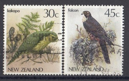 NEW ZEALAND 962-963,used,falc Hinged,parrots - Oblitérés