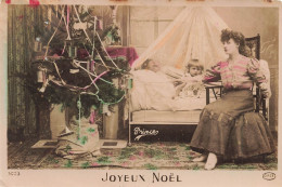 FÊTES ET VOEUX - Joyeux Noël - Prince - Sapin De Noël - Une Mère Et Ses Enfants - Carte Postale Ancienne - Other & Unclassified