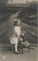FÊTES ET VOEUX - Joyeuses Pâques - Une Enfant Et Un Lapin - Œuf De Pâques - Carte Postale Ancienne - Easter