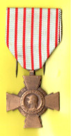 MILITARIA . RÉPUBLIQUE FRANCAISE . CROIX DU COMBATTANT - Réf. N°139M - - Francia