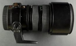 BRONICA CAMERA LENSES. Two Large Used Detachable Zoom Lenses Made For Bronica Cameras. One Is A 100-220mm, F Stop 4.8 An - Andere & Zonder Classificatie