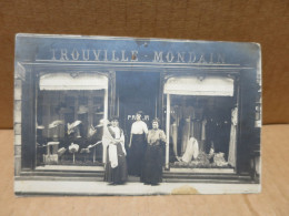 PARIS (XVII) Carte Photo Devanture De Commerce Maison Prieur Trouville Mondain Vetements Femmes Rue De Chazelles - Arrondissement: 17