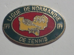 Pin's Ligue De Tennis De Normandie - Tennis