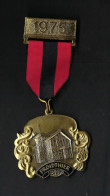 Médaille - Broche En Métal - FROIDTHIER  (Clermont Sur Berwinne) 1975. - Autres & Non Classés