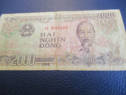 Viet-Nam/ 2000 Hainghin Dong /HO CHI MIN/ 1988    BILL225 - Viêt-Nam