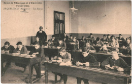 CPA Carte Postale Belgique Erquelinnes Ecole De Mécanique Et D'électricité Les élèves 1921VM73740ok - Erquelinnes