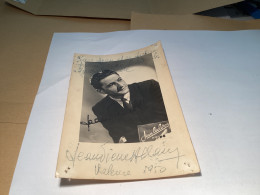 Photo Snapshot 1950 Valence, Homme, Dédicace De Vedette Chanteur, Acteur A Identifié Autographe - Cantanti E Musicisti