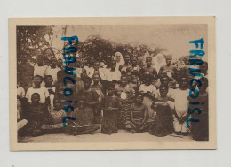 Congo. Saint-André Mbeno. Amour De L'étude. Elèves Et Soeurs - Missions