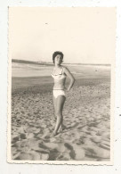 Photographie, Pin Up,  Plage, 1963, 130 X 90 Mm, Maillot De Bain - Pin-up