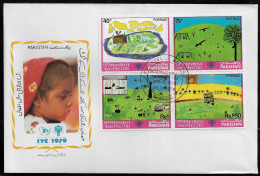 PAKISTAN FDC COVER - 1979 International Year Of The Child BLOCK FDC (FDC79#03) - Pakistan