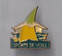 PIN'S THEME SPORTS  DE VOILE VOILIER OISEAU MOUETTE - Voile