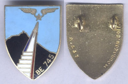 Insigne De La Base Ecole 745 - Aulnat - Armée De L'air