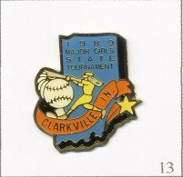 Pin's Sport - Baseball / Tournoi Féminin De Clakville (Nouvelle-Zélande) En 1989. Non Estampillé. Epoxy. T690-13 - Honkbal