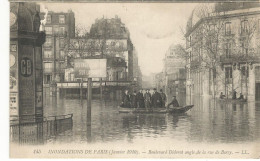 CPA, Th Inond ,N°145, Inondations De Paris , Janvier 1910 , Boulevard Diderot Angle De La Rue De Bercy ,Ed. LL. 1910 - Overstromingen