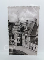 #CPA774 - Château D'Ainay-Le-Vieil - Cour Intérieure Carte Dentelée Papier Glacé - Ainay-le-Vieil