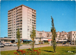 13-11-2023 (2 V 6) France - Centre Commercial De St Michel Sur Orge - Hallen