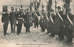 FRANCE - Paris - Une Revue à L'Hôtel Des Invalides (Juillet 1912) - Soldats - Carte Postale Ancienne - Plazas
