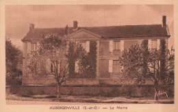 Aubergenville * Façade De La Mairie * Hôtel De Ville - Aubergenville