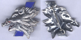 Insigne De La 1ére Escadrille Bleu De L'Escadron De Chasse 03-003 - Ardennes - Matriculé - Armée De L'air