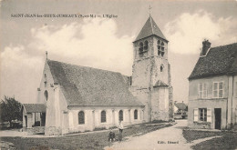 St Jean Les Deux Jumeaux * Rue Place Et Vue Sur L'église Du Village - Sonstige & Ohne Zuordnung