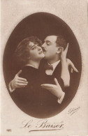 COUPLES - Le Baiser - Couple S'embrassant - Carte Postale Ancienne - Couples