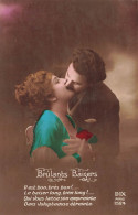 COUPLES - Brûlants Baisers - Couple S'embrassant - Colorisé - Carte Postale Ancienne - Parejas