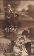 COUPLES - Le Rêve - Carte Postale Ancienne - Parejas