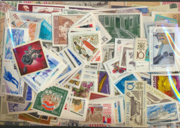 Soviet Union 500 Different Stamps Unmounted Mint / Never Hinged With Russland - Sammlungen