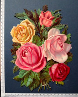 1 GRAND DECOUPI CARTONNE..... BOUQUET DE ROSES......BRILLANT...NON COLLE...H : 24 Cm . - Bloemen