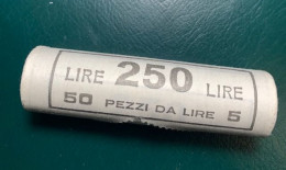 ROTOLINO Di N. 50 Pezzi Da  Lire 5 - REPUBBLICA ITALIANA  -   Anno  1982. - 5 Liras