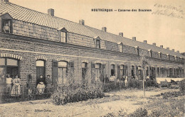 CPA  59 HOUTKERQUE CASERNE DES DOUANES - Other & Unclassified