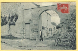 95 - CHAMPAGNE +++ Une Ferme +++ Rue De Chambly +++ - Champagne Sur Oise