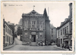 4Cc877: GEMBLOUX Hôtel De Ville ...postzegel Is Eraf.. + PHARMACIE  LA CROIX BLANCHE  - Brievenbus - Gembloux