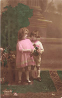 ENFANTS - Deux Petites Filles Se Regardant - Fantaisies - Colorisé - Carte Postale Ancienne - Autres & Non Classés