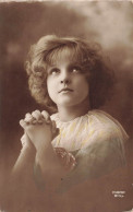 ENFANTS - Portrait  D'une Petite Fille - La Prière - Furia - Carte Postale Ancienne - Autres & Non Classés