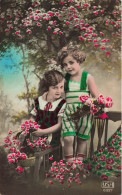 ENFANTS - Deux Petites Filles Entourées De Fleurs - Fantaisie - Colorisé - Carte Postale Ancienne - Portraits