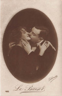 COUPLES - Le Baiser - Couple S'embrassant - Carte Postale Ancienne - Paare