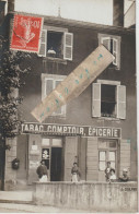 VILLEVERT NEUVILLE - On Pose Devant Le Tabac Comptoir , Epicerie En 1909 ( Carte Photo  ) - Other & Unclassified