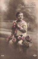 FÊTES - VŒUX - Bonne Fête - Petit Garçon Et Des Fleurs - Fantaisie - Colorisé - Carte Postale Ancienne - Autres & Non Classés