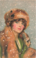 FANTAISIE - Femme - Femme Avec Un Manteau Et Bonnet à Fourrure - Yeux Bleus - Carte Postale Ancienne - Frauen