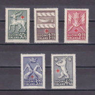 FINLAND 1942, Sc# B49-B53, Semi-Postal, Red Cross, Coats Of Arms, MH - Ongebruikt